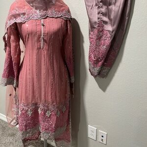 Embroidery chiffon dress
